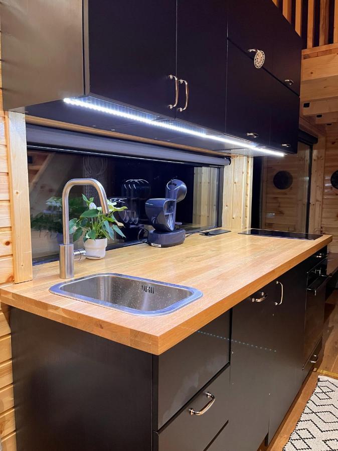 Moodysun Studio, Remote Tiny Home Comarnic Exterior foto