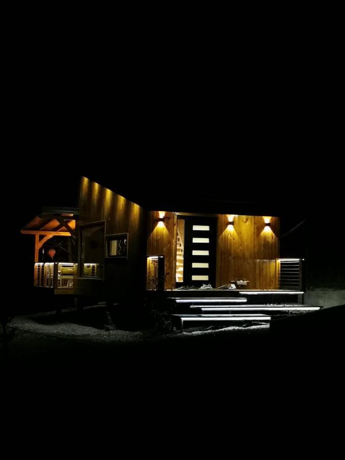 Moodysun Studio, Remote Tiny Home Comarnic Exterior foto