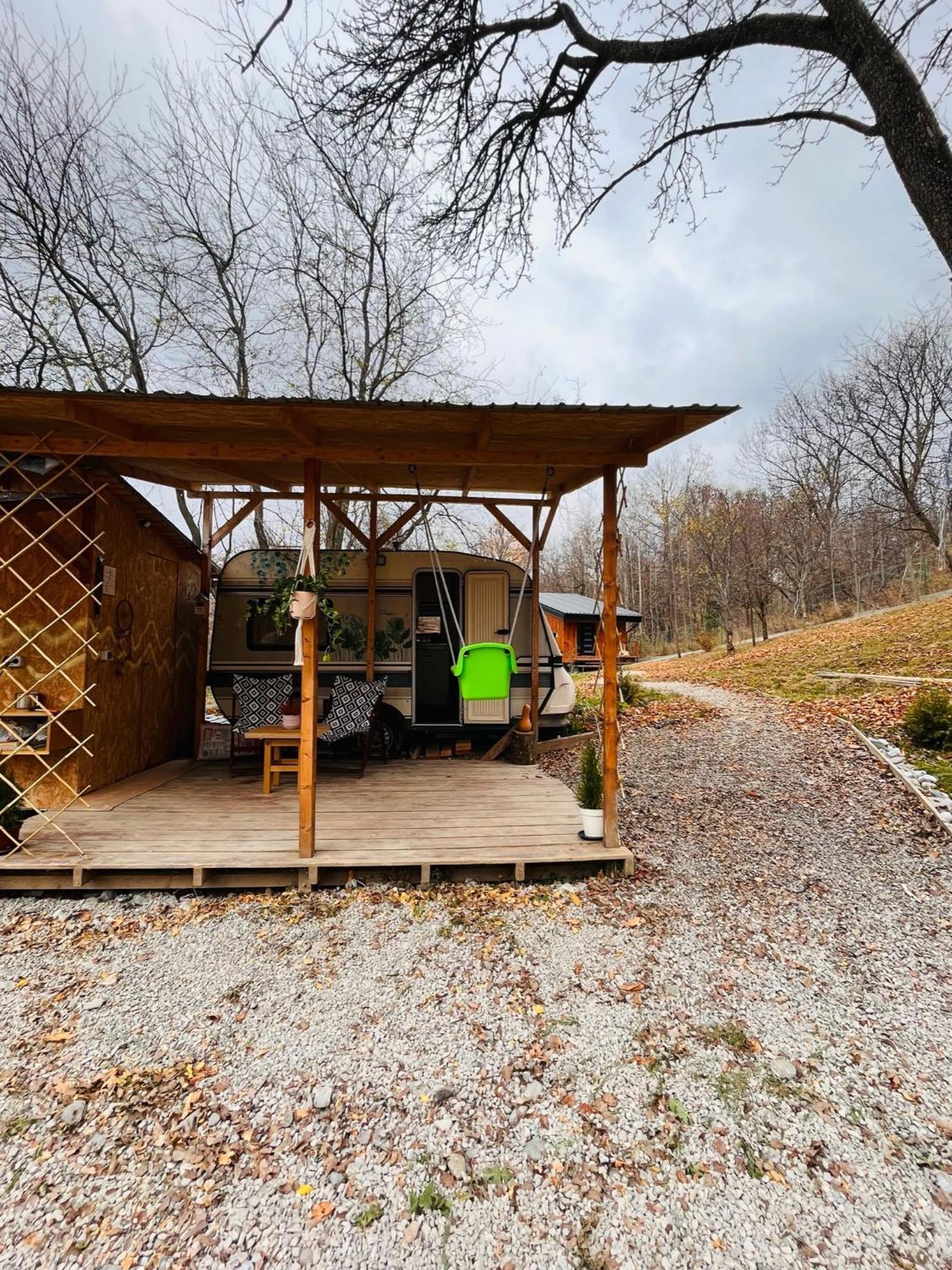Moodysun Studio, Remote Tiny Home Comarnic Exterior foto