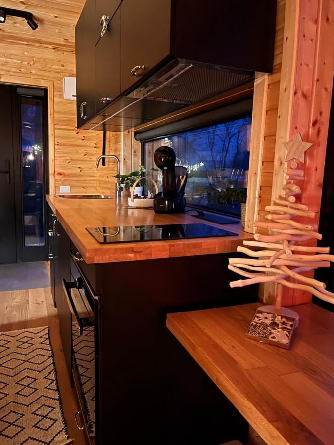 Moodysun Studio, Remote Tiny Home Comarnic Exterior foto